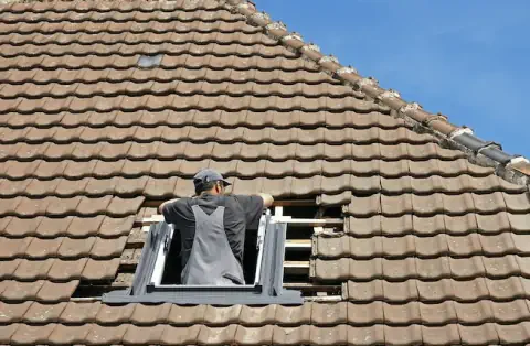 Pose de velux - Saint-Bonnet-de-Chavagne